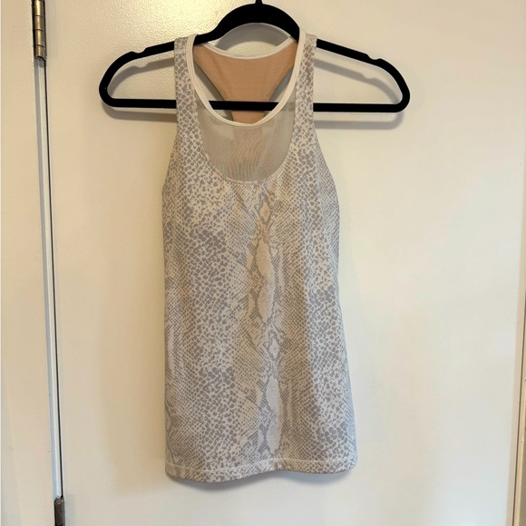Lululemon athletica mesh with me tank top white grey gray snakeskin print size 4 - Picture 4 of 6